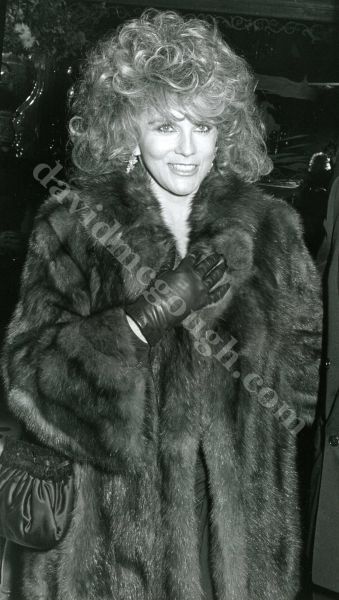 Ann Margret 1988 NY.jpg